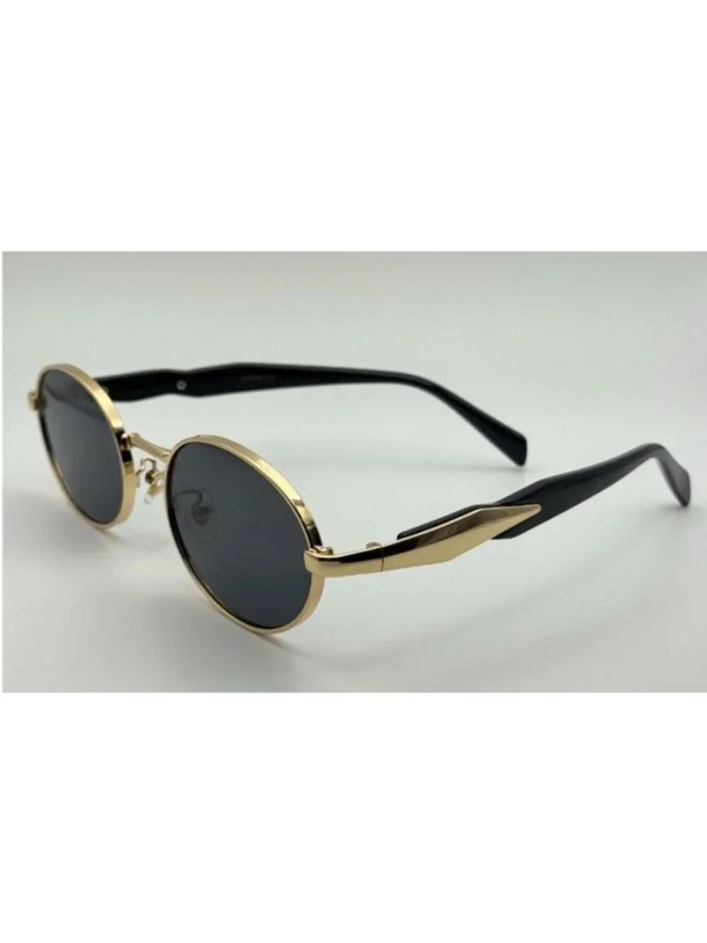 Boutique lightweight metal